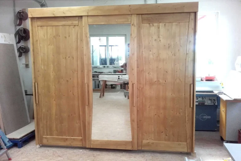 Tischlerei Torsten Mertens - Meisterfachbetrieb - Tischlermeister - Tischlerwerkstatt - Referenzen und Projekte - Schrank